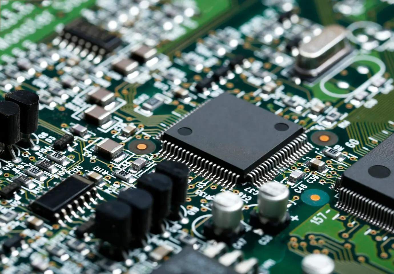Advanced multilayer PCB design with thermal analysis.